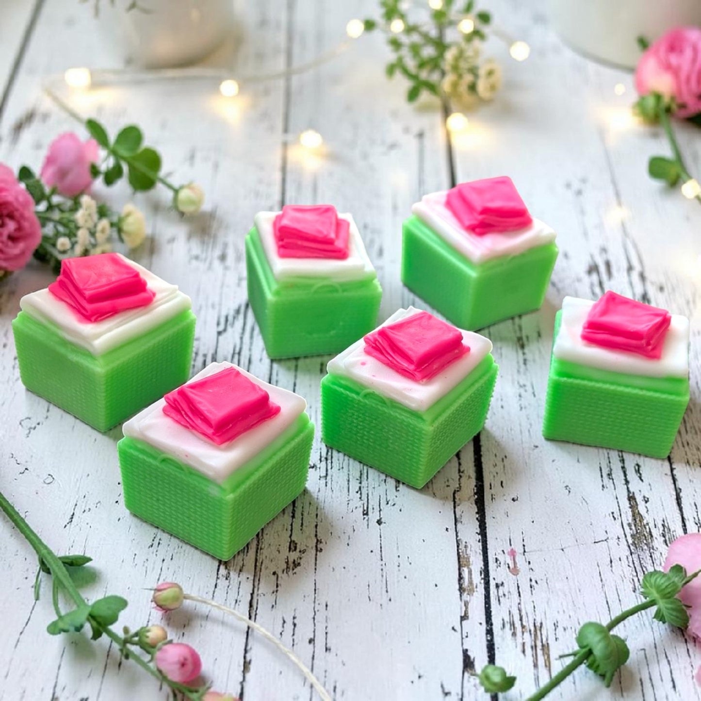 Comfy Waterlily & Lime Laundry Basket Wax Melt - avarosearomas