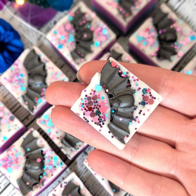 Dove – Bat Mini Wax Melt Slab