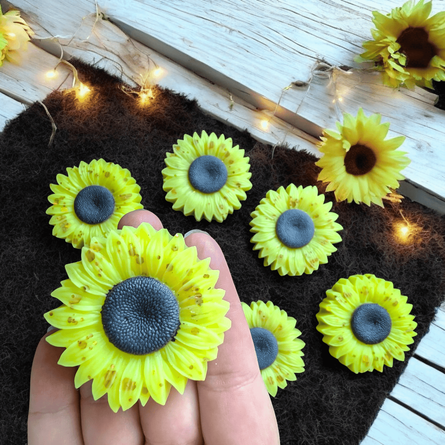 Butterscotch Chai - Flower Wax Melt - avarosearomas