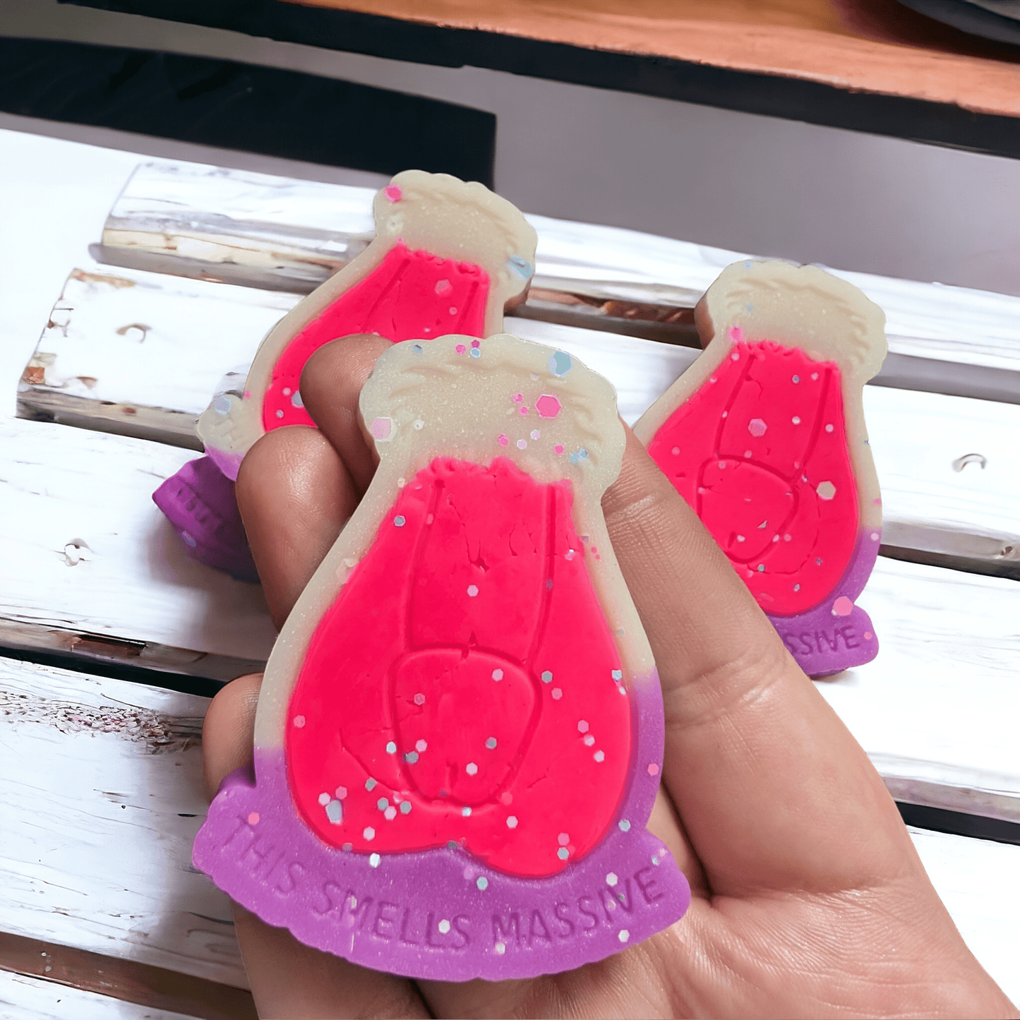 'It Smells Massive' Opoponax Glow - Roody Wax Melt - avarosearomas