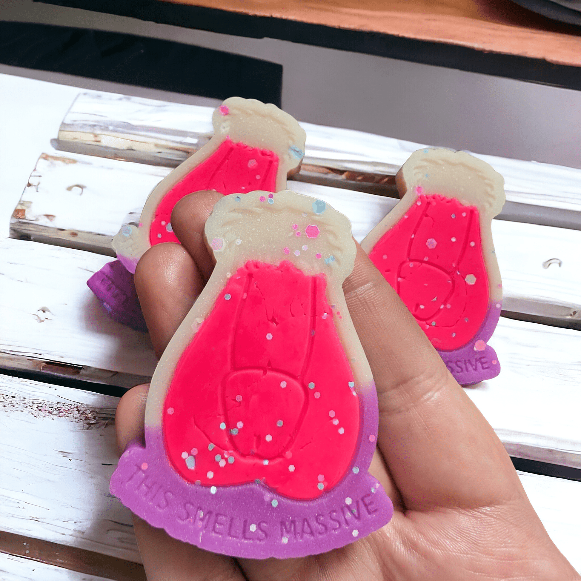 'It Smells Massive' Opoponax Glow - Roody Wax Melt - avarosearomas