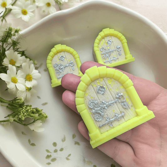 Marshmallow & Lemon Buttercream - Fairy Door Wax Melt - avarosearomas