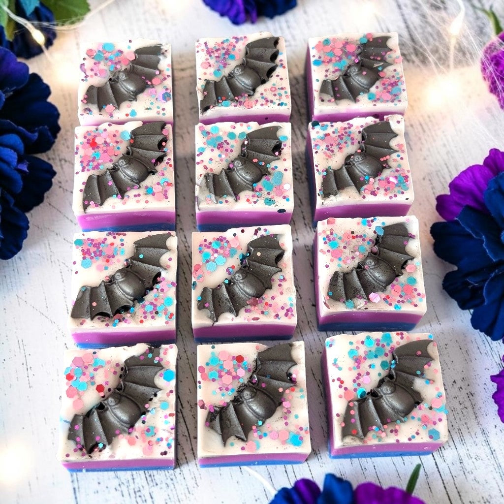 Dove – Bat Mini Wax Melt Slab