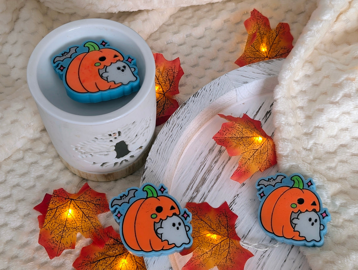 Pomegranate & Red Apple – Pumpkin Eating Ghost Wax Melt