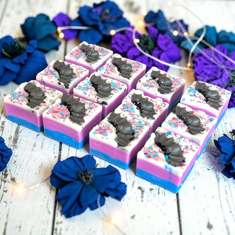 Dove – Bat Mini Wax Melt Slab