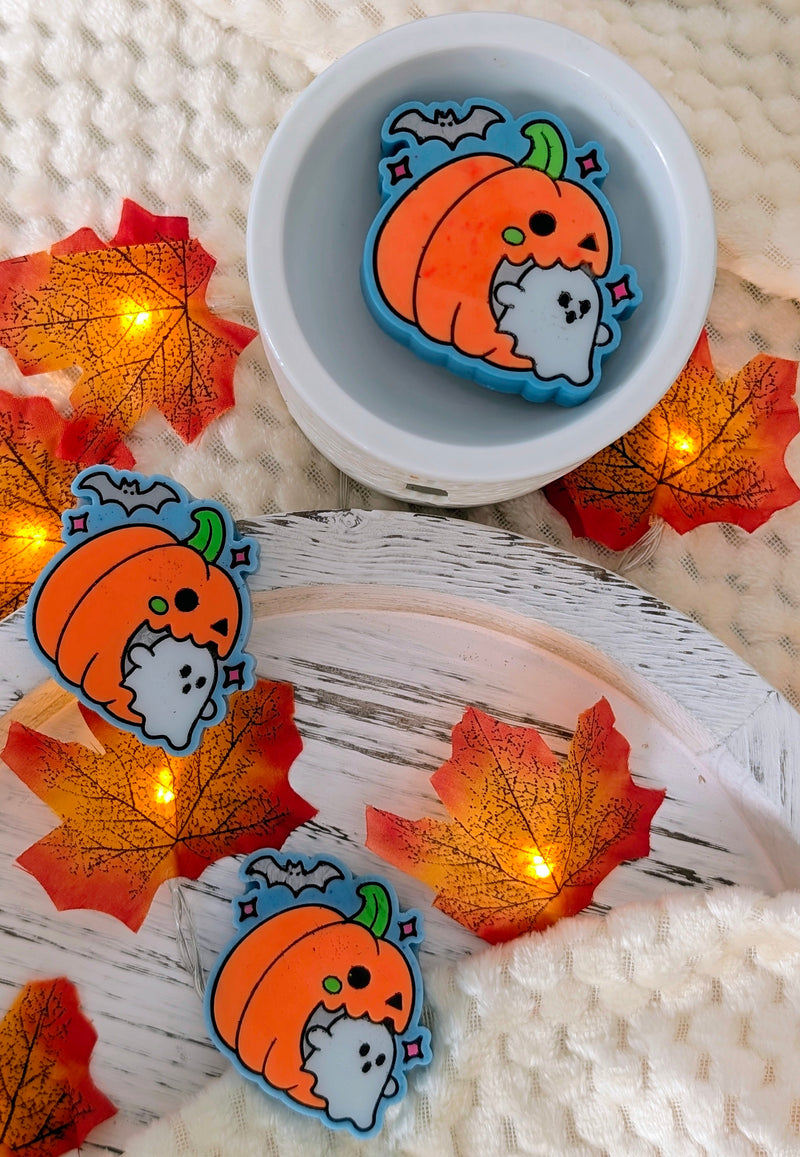 Pomegranate & Red Apple – Pumpkin Eating Ghost Wax Melt