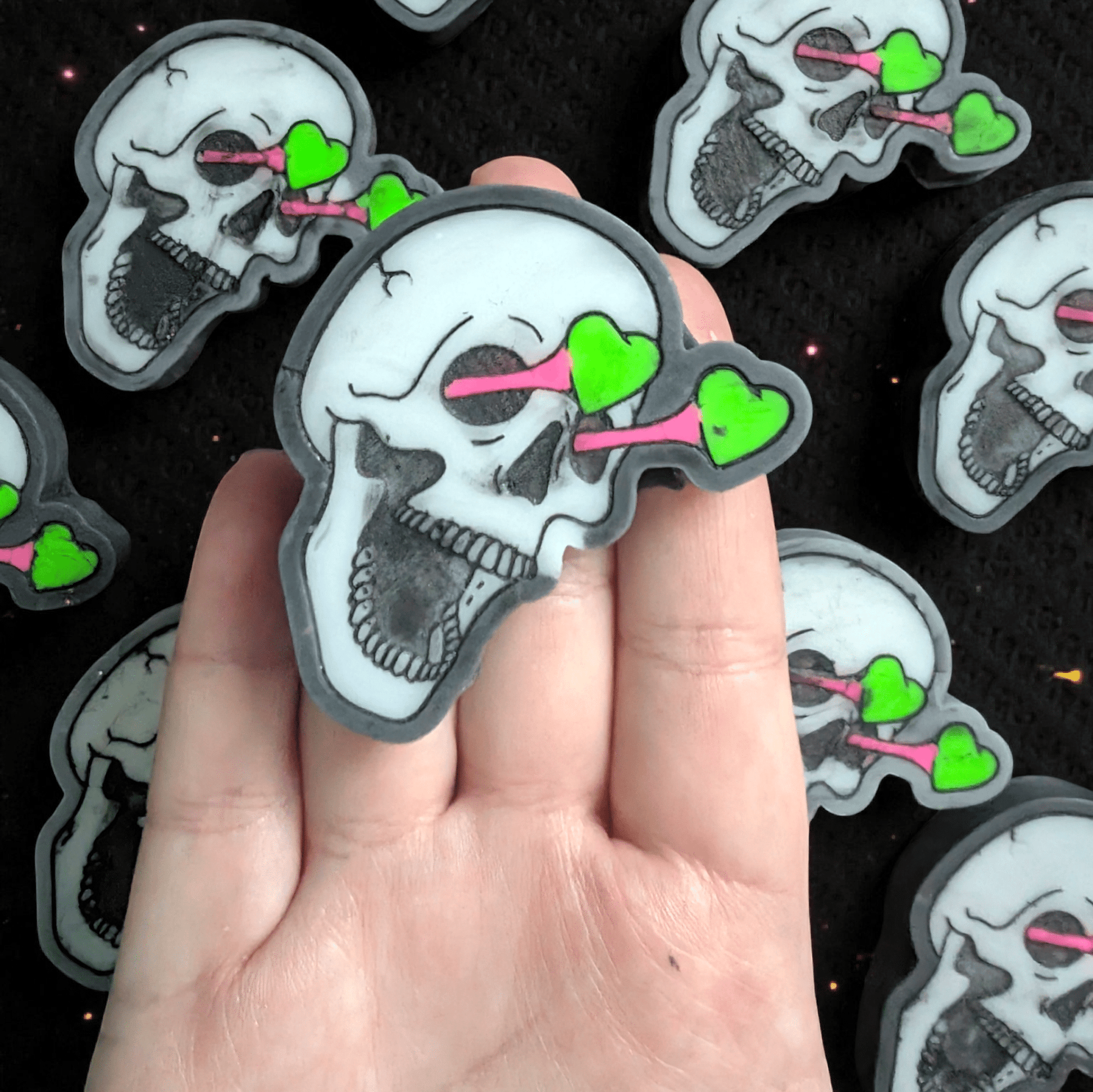 Warm Woods & Cashmere - Skull Wax Melt - avarosearomas